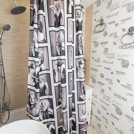 Apartamento Avenida Los Almogavares Apartment *